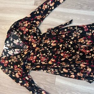 Leith Floral Wrap Top - Black and Red